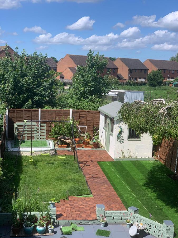 Homestay With Free Parking - Close To Heathrow West Drayton  Exterior photo