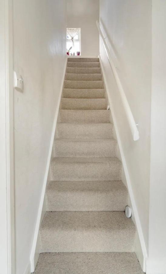 Homestay With Free Parking - Close To Heathrow West Drayton  Exterior photo