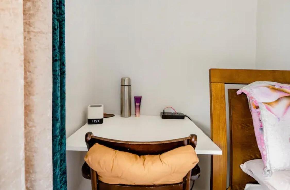 Homestay With Free Parking - Close To Heathrow West Drayton  Exterior photo