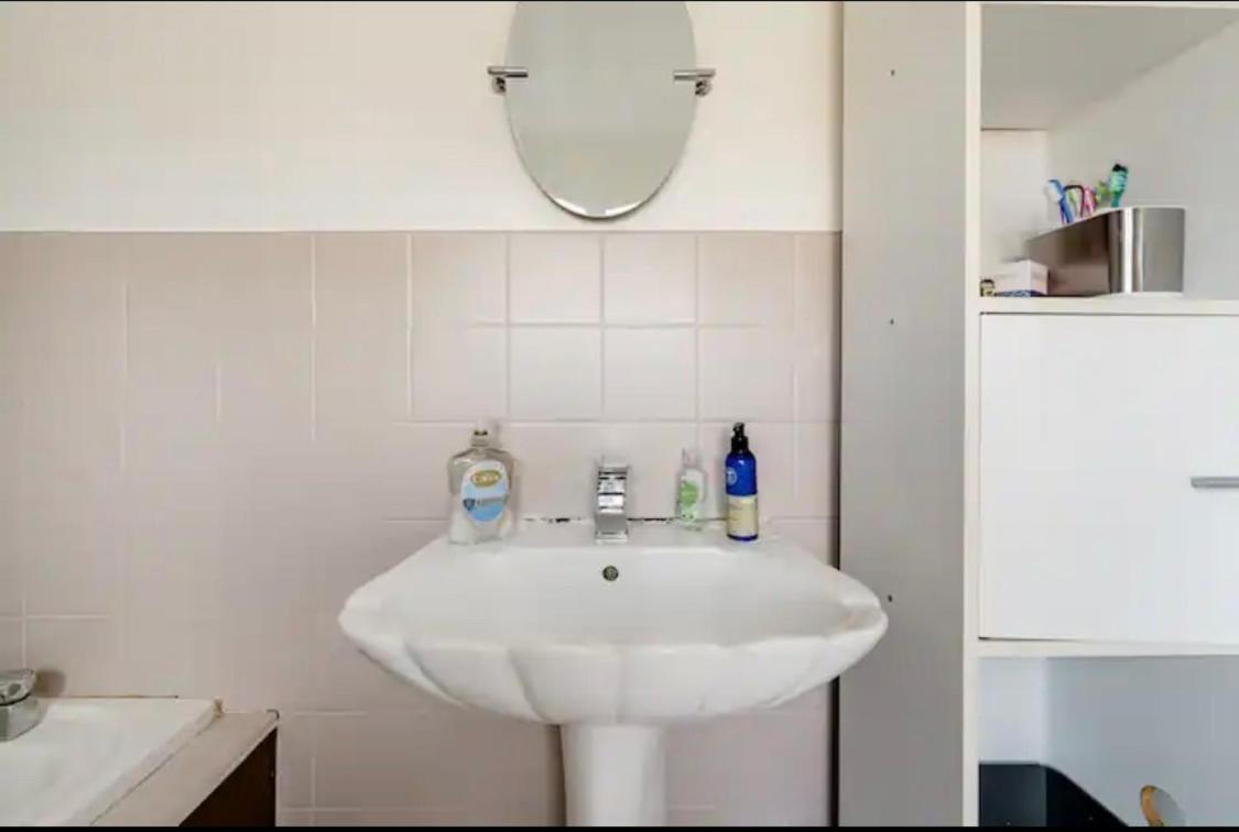 Homestay With Free Parking - Close To Heathrow West Drayton  Exterior photo